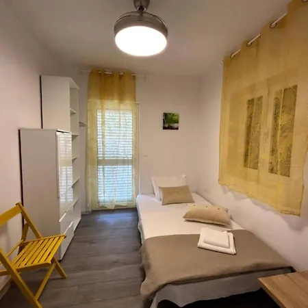 Bright And Tranquil With Pool Tatil Evi